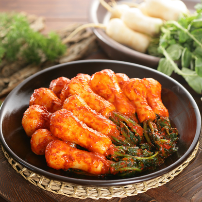 [Jongga] Chonggak Kimchi (Ponytail Radish) 500g/1kg  종가집 총각김치